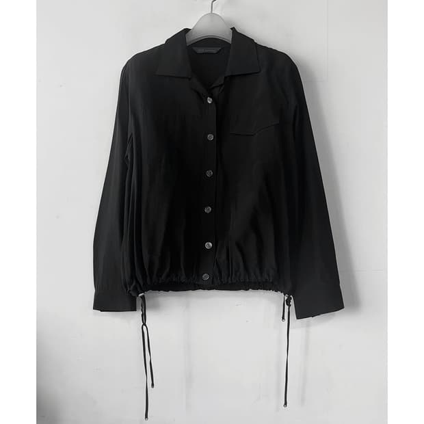 모에 MOE 25 스트링 카라 블라우스