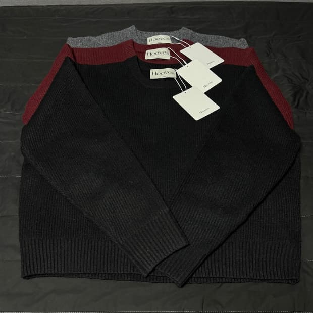[일괄] 후브스 울블랜드 크롭 니트 블랙/레드/그레이 (M)
