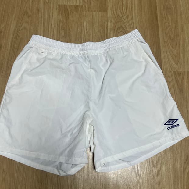 엄브로 반바지 화이트