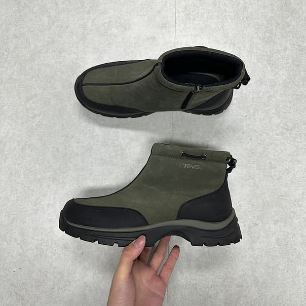 테바 처카 스웨이드 부츠