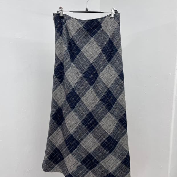네이비 체크 롱 스커트