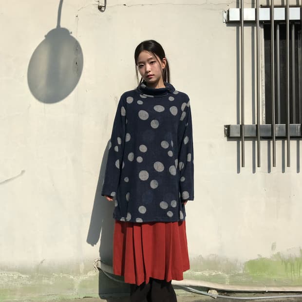 도트 네이비 터틀넥 원피스 