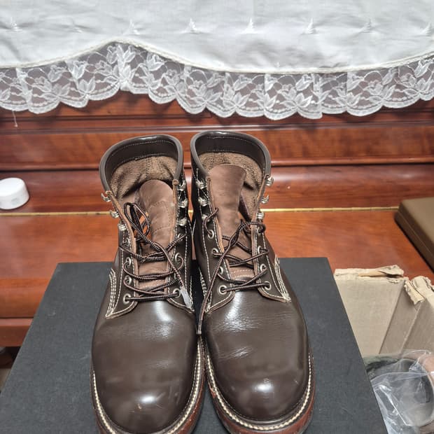 토이즈맥코이 서베이어부츠 브라운 판매합니다.