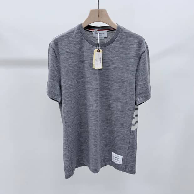 [미사용/2] 톰브라운 사선완장 울 반팔 티셔츠 그레이