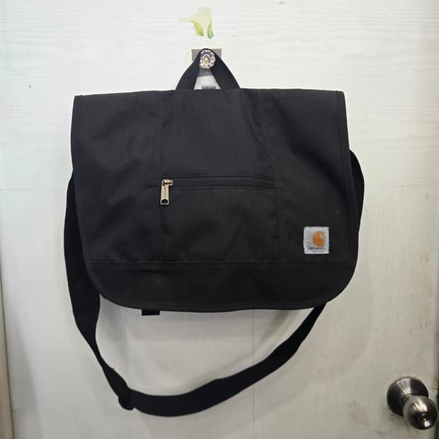 carhartt 칼하트 메신저백 가방! 블랙 색상~