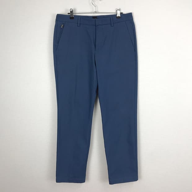 휴고보스 슬림핏 면바지 남성32