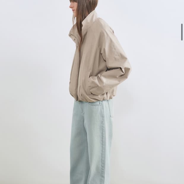 인사일런스 헤링턴 볼륨 핀턱 점퍼 베이지 m사이즈