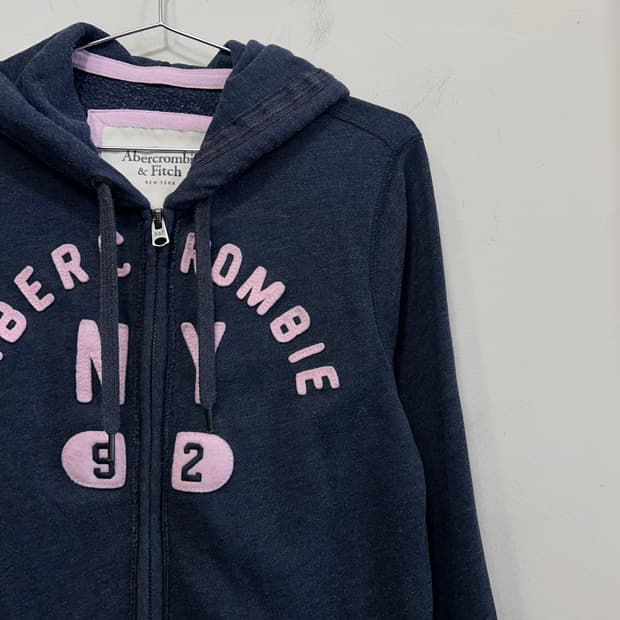 아베크롬비 앤 피치 NY 와펜로고 크롭 후드집업