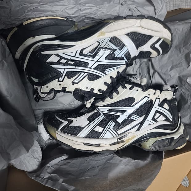 발렌시아가 뉴러너41 오레오 스니커즈