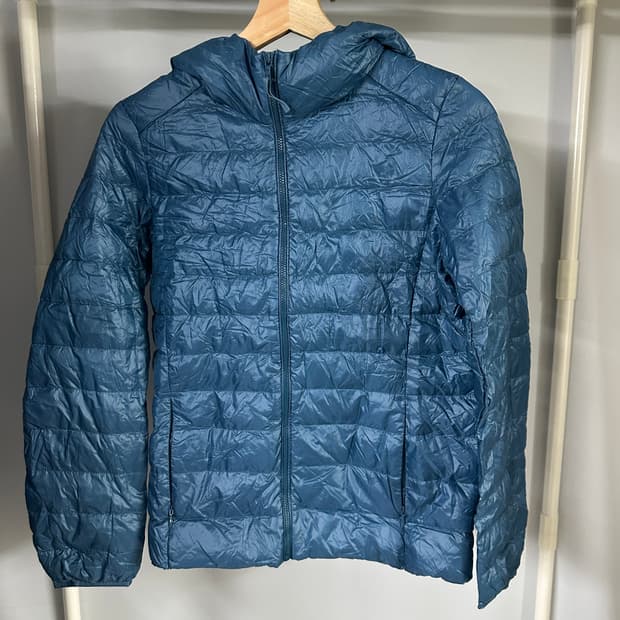 유니클로 울트라 라이트 다운 후드 자켓 여성