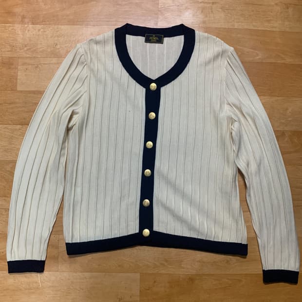 FENDI MAGLIA 펜디 마글리아 라운드넥 금장버튼 카디건(울)