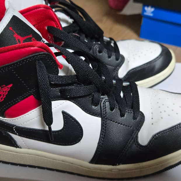 조던 레트로 하이 블랙토 270