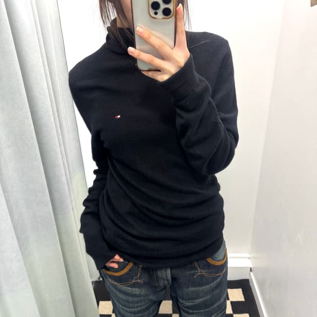 타미힐피거 블랙 캐시미어 목폴라 니트