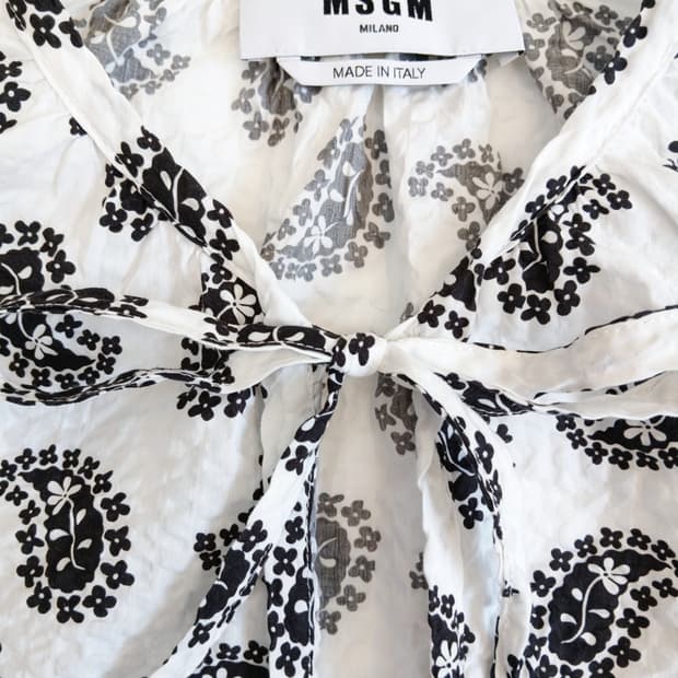 MSGM 페이즐리 커트아웃 리본 블라우스 (Italy)