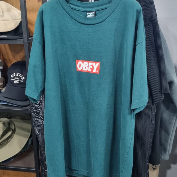 오베이(OBEY) 반팔티 국내100 (m) 상태좋음