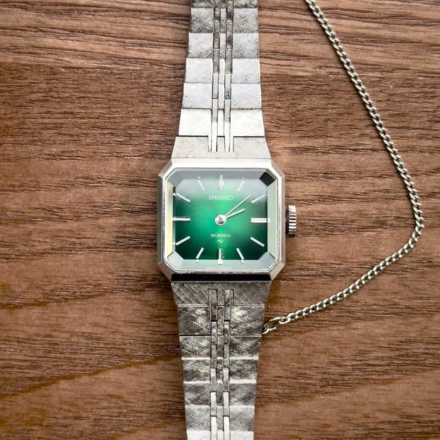 [레어]세이코 그린 그라데이션 컷글라스 20석 수동 시계 17-3330