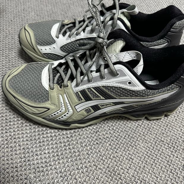 아식스 젤카야노14 피드몬트 그레이 282.5