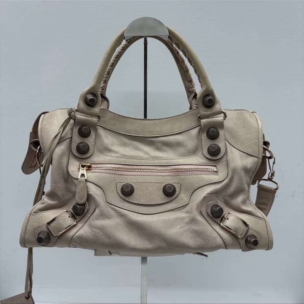 발렌시아가 모터백