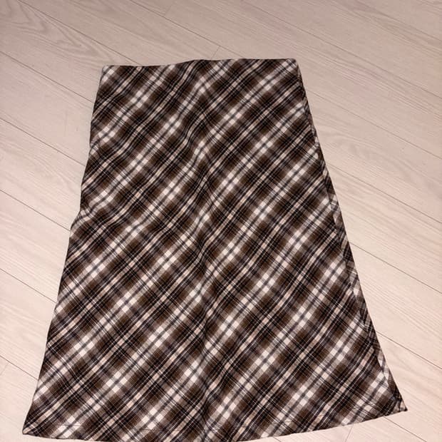 브랜디 멜빌 Brandy Melville 체크 미디 스커트 