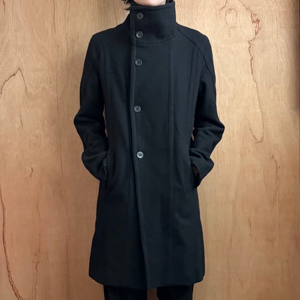 Schlüssel 비대칭 하이넥 코트