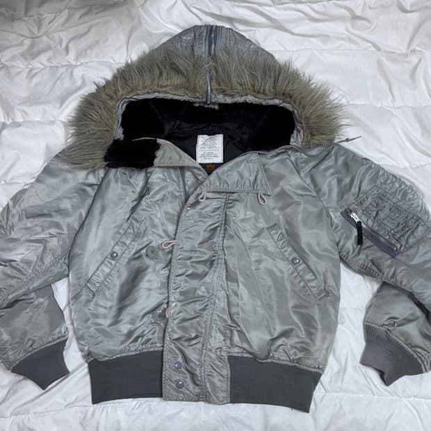 Alpha Industries 알파인더스트리 n2b 패딩 자켓 카키