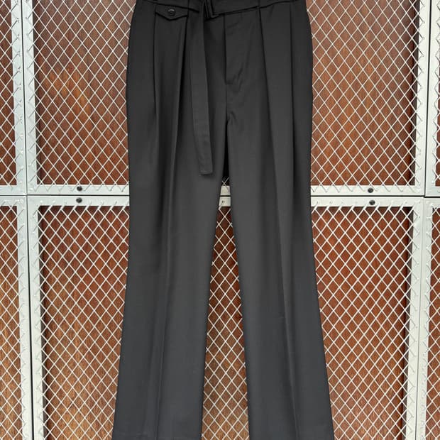 인사일런스 벨티드 투턱 부츠컷 슬랙스 31