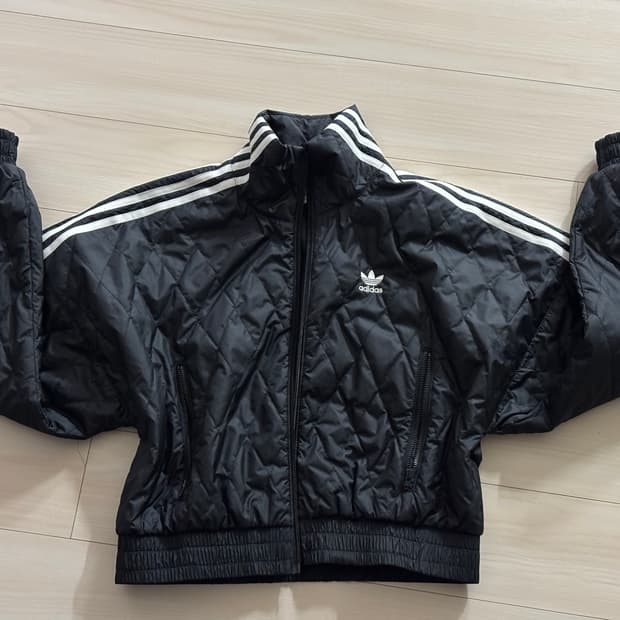 아디다스 크롭 져지탑