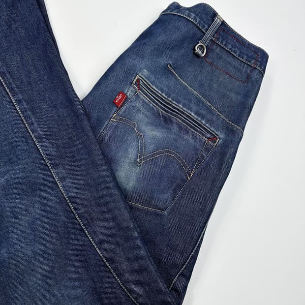리바이스 오리지널 엔지니어드 데님 팬츠 (30인치)