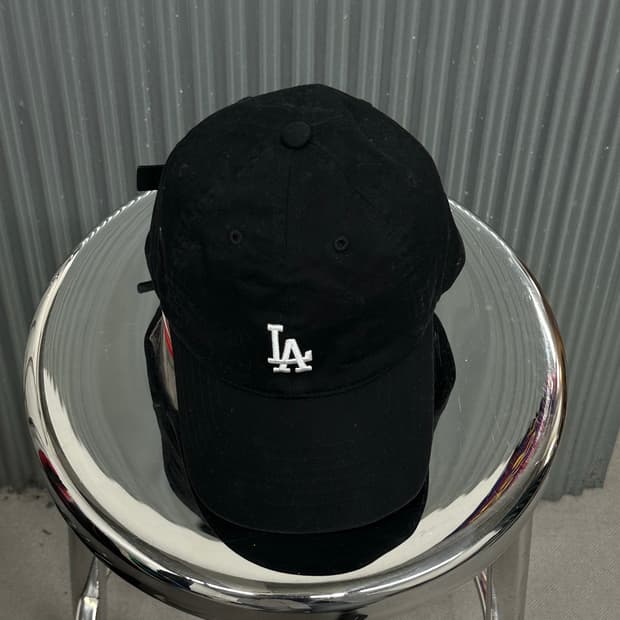 [FREE] 엠엘비 MLB LA다저스 스몰로고 커브캡 볼캡 블랙