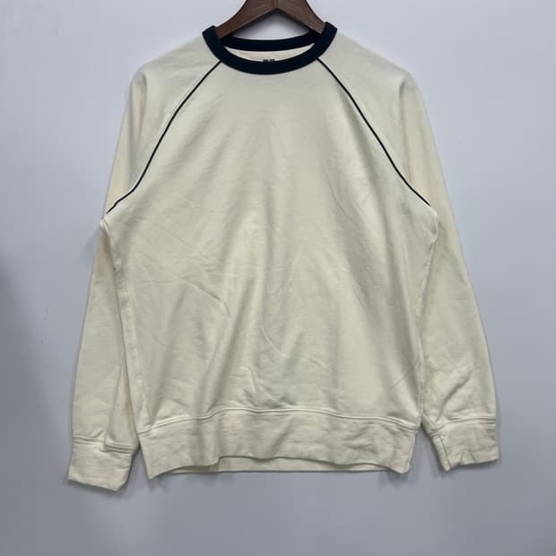 유니클로 옐로우 맨투맨