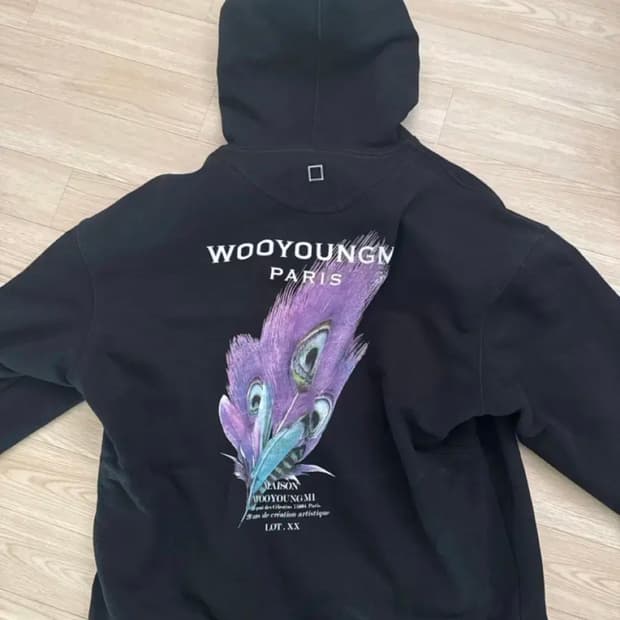 우영미 깃털 후드티 52사이즈