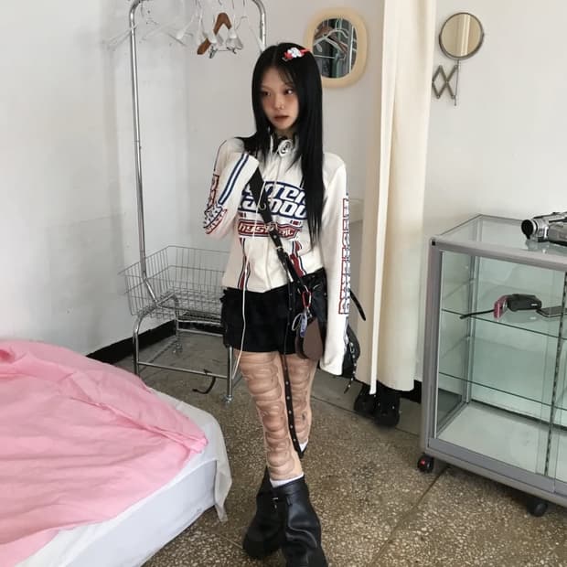 히스테릭 글래머 스네이크 스타킹