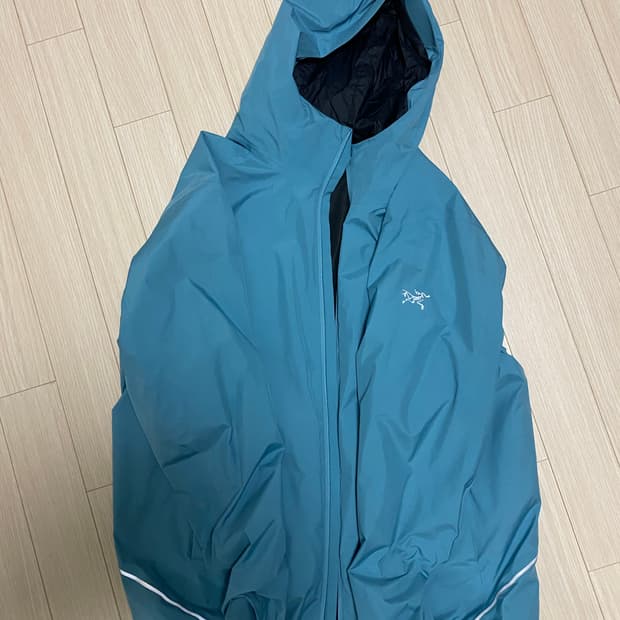 아크테릭스 솔라노 후디