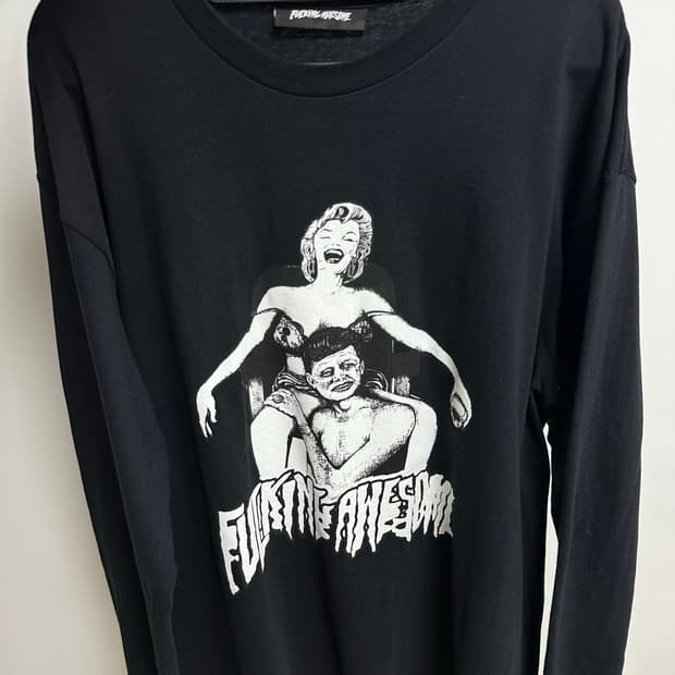 퍼킹어썸 그래픽 롱슬리브 XL 급처