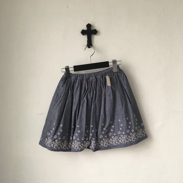 Star pattern mini skirt