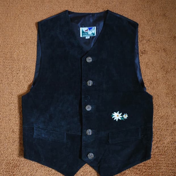 플로럴 자수 스웨이드 베스트