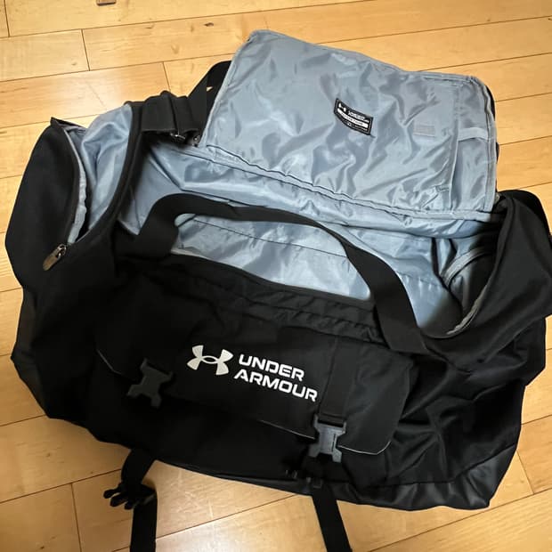 언더아머 더플백 