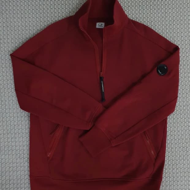 씨피컴퍼니 레드 쿼터 1/4 집 플리스