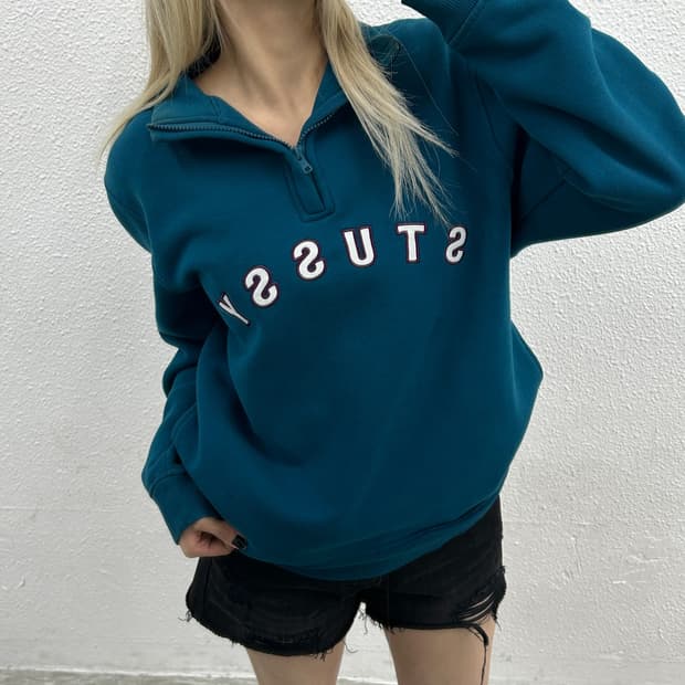 스투시 센터로고 코발트블루 반집업 M