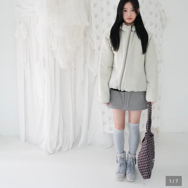 인앤양인하모니 패딩 블랙으로 교환하고싶습니다!