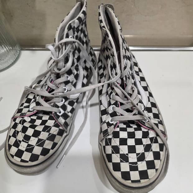 반스 스케이트 하이 블랙/화이트 235mm