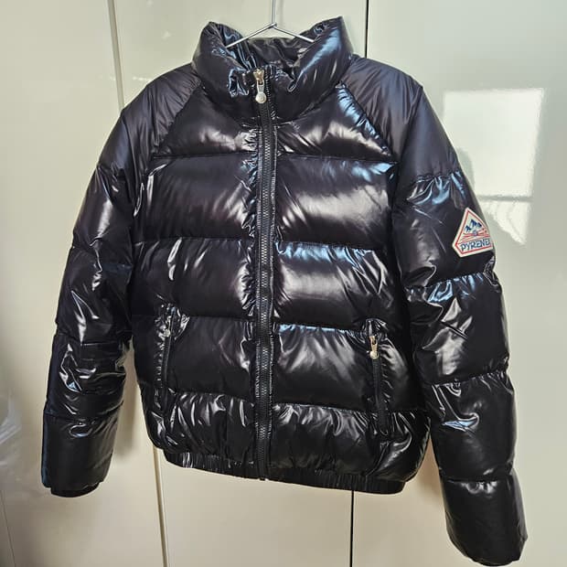 피레넥스 pyrenex 25fw 빈티지 미틱 패딩 블랙 M사이즈