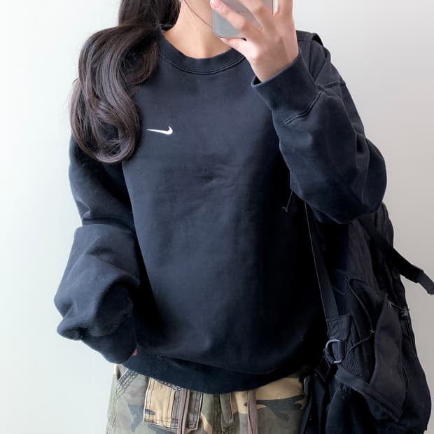 나이키 NRG 맨투맨