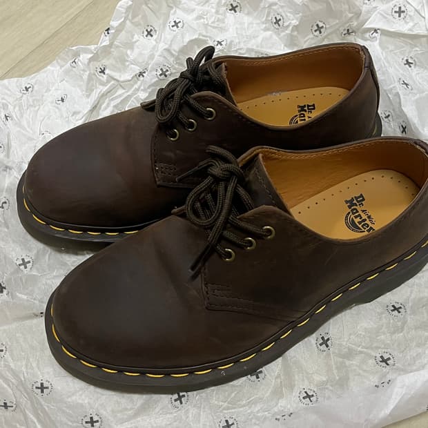 닥터마틴 1461 크레이지호스 다크 브라운 230