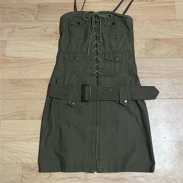 코르셋 아일렛 카키 벨트 원피스