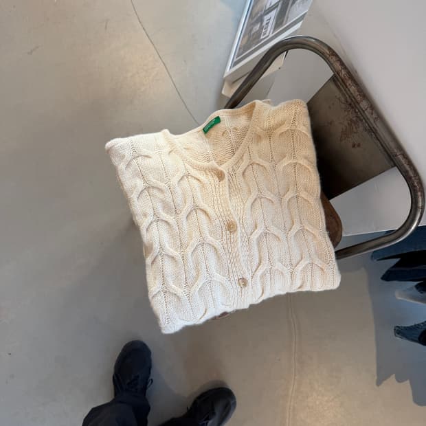 베네통 케이블 니트 가디건