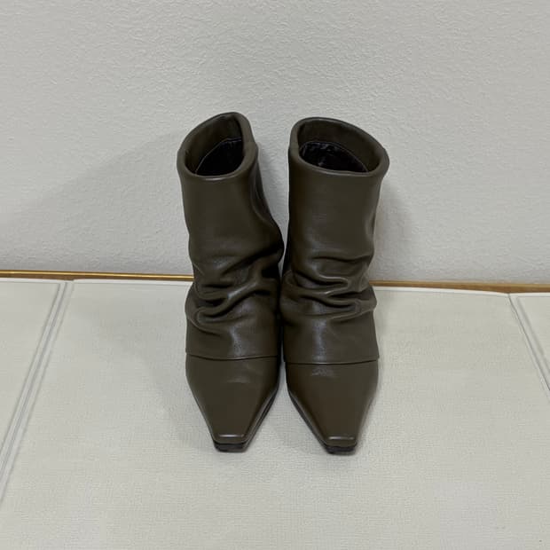 쓰리투에이티 부츠 카키브라운