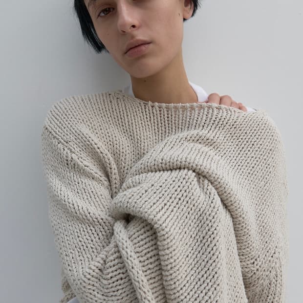 낫띵에브리띵 RELAXED COTTON SWEATER IN ECRU 니트