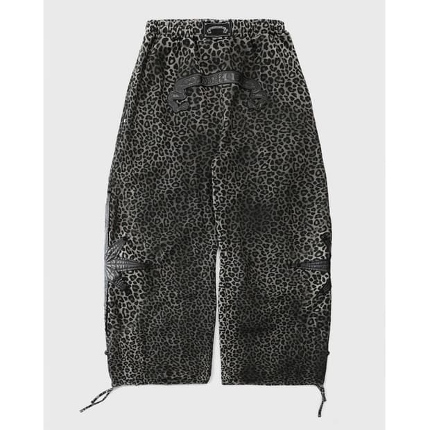 배드블러드 코스모 패치 레오파드 스웻팬츠 커브드 조거팬츠