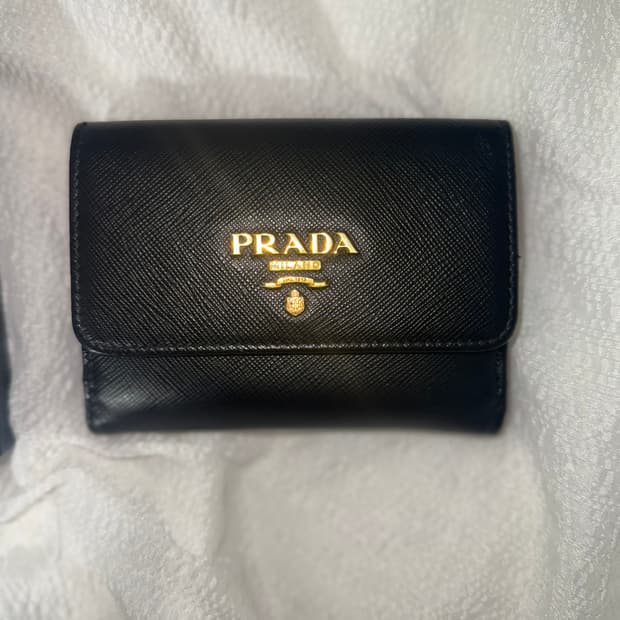 프라다 정품 중지갑 블랙 풀박스